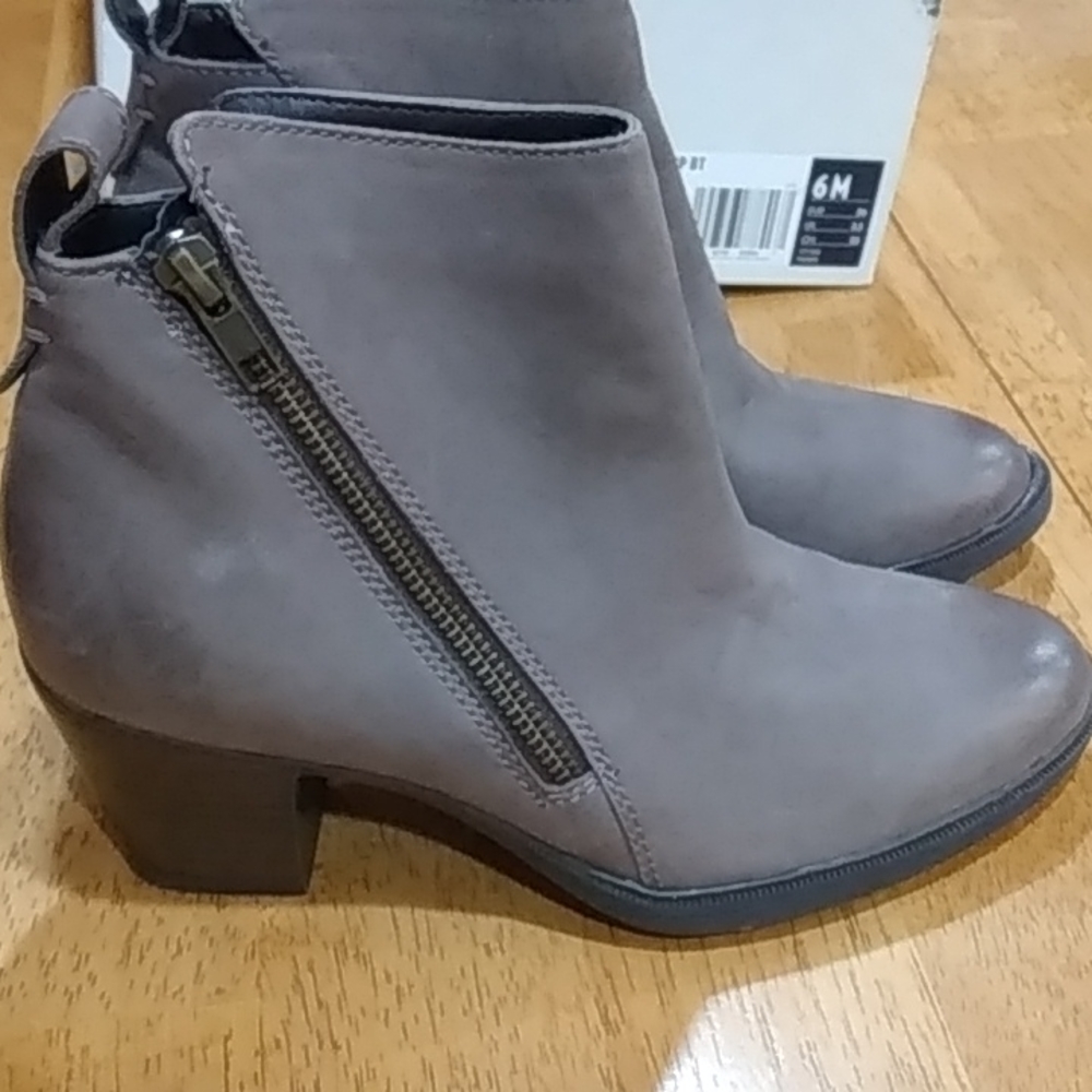 Womens boots rockport size 6